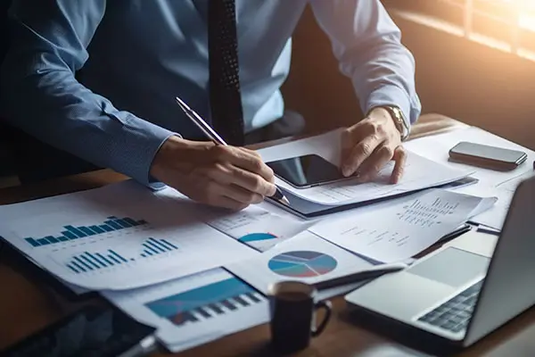 卫生法律由什么公布